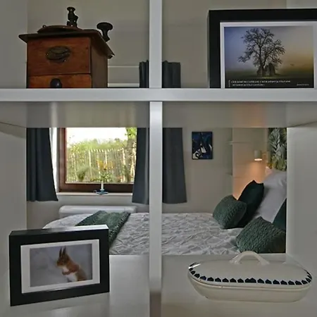 Le Menhir Bleu, 2 Personnes De Plain-pied A Weris